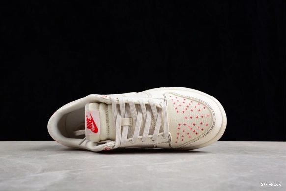 Orewood DV0834-100 Nike Sashiko Dunk Low Light Brown 0811